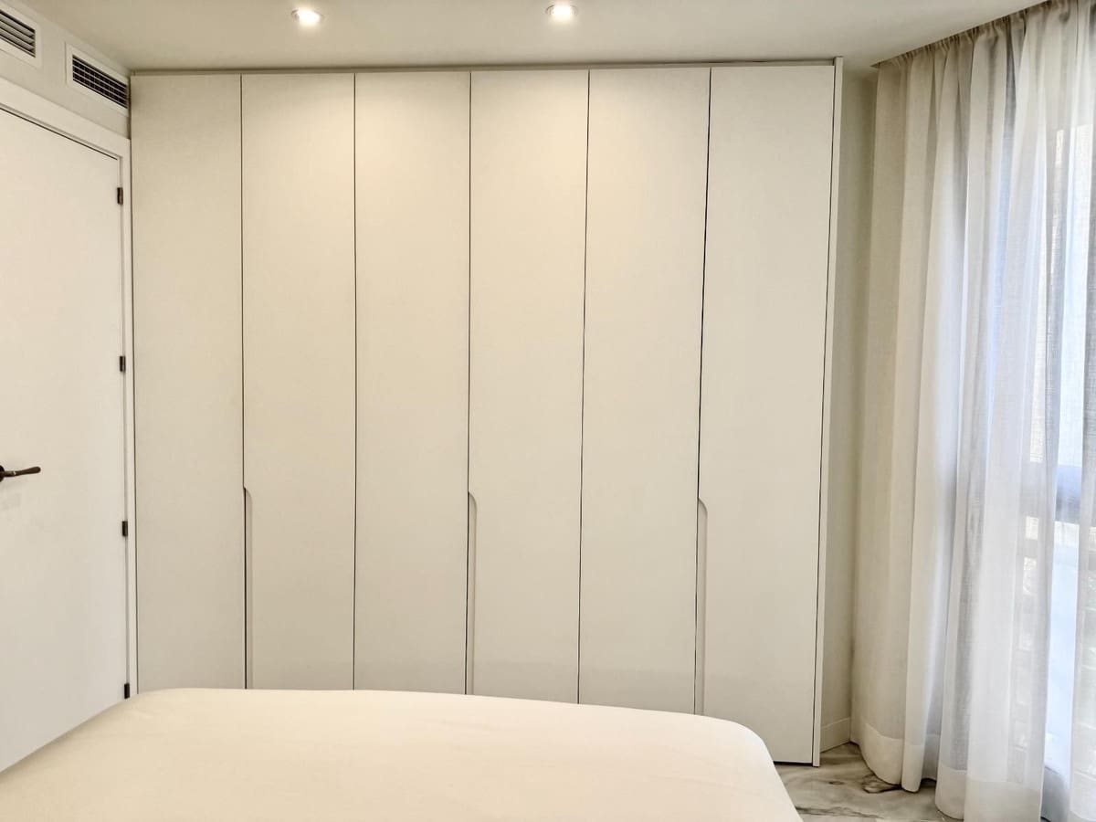 2 slaapkamer Appartement te huur in Malaga stad - € 2.500 (Ref: 10009901)