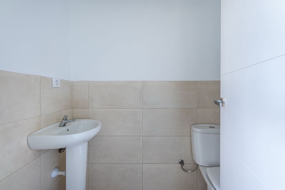 Office for rent in Cancelada - € 2,350 (Ref: 10021669)