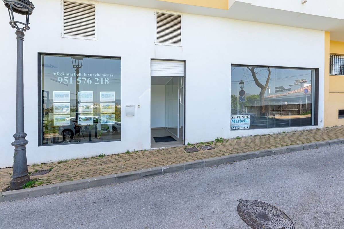 Office for rent in Cancelada - € 2,350 (Ref: 10021669)