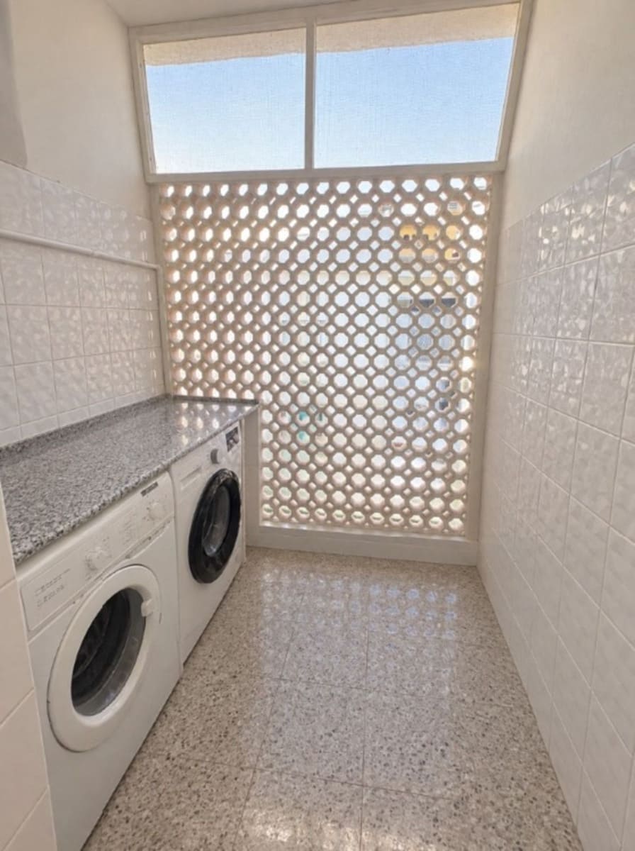 1 soveværelse Lejlighed til leje i Calahonda med swimmingpool - € 1.500 (Ref: 10057679)