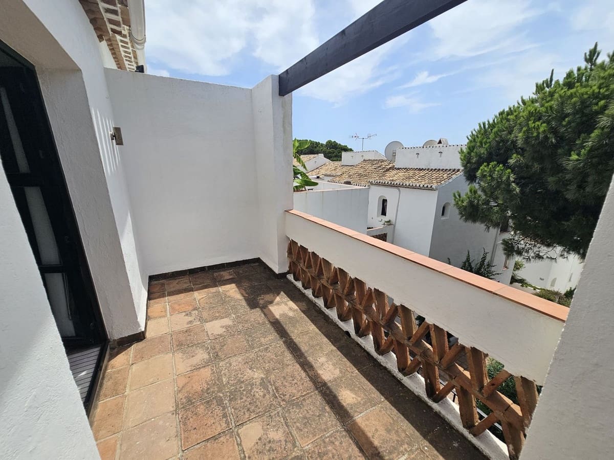 1 sypialnia Apartament do wynajęcia w Mijas z basenem garażem - 1 800 € (Ref: 10073085)