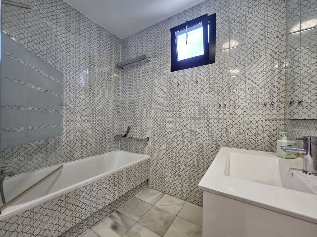1 sypialnia Apartament do wynajęcia w Mijas z basenem garażem - 1 800 € (Ref: 10073085)