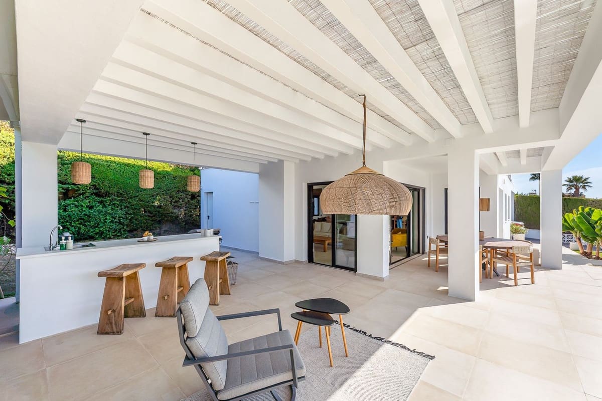 4 slaapkamer Villa te koop in Calahonda met zwembad - € 1.978.000 (Ref: 10095568)