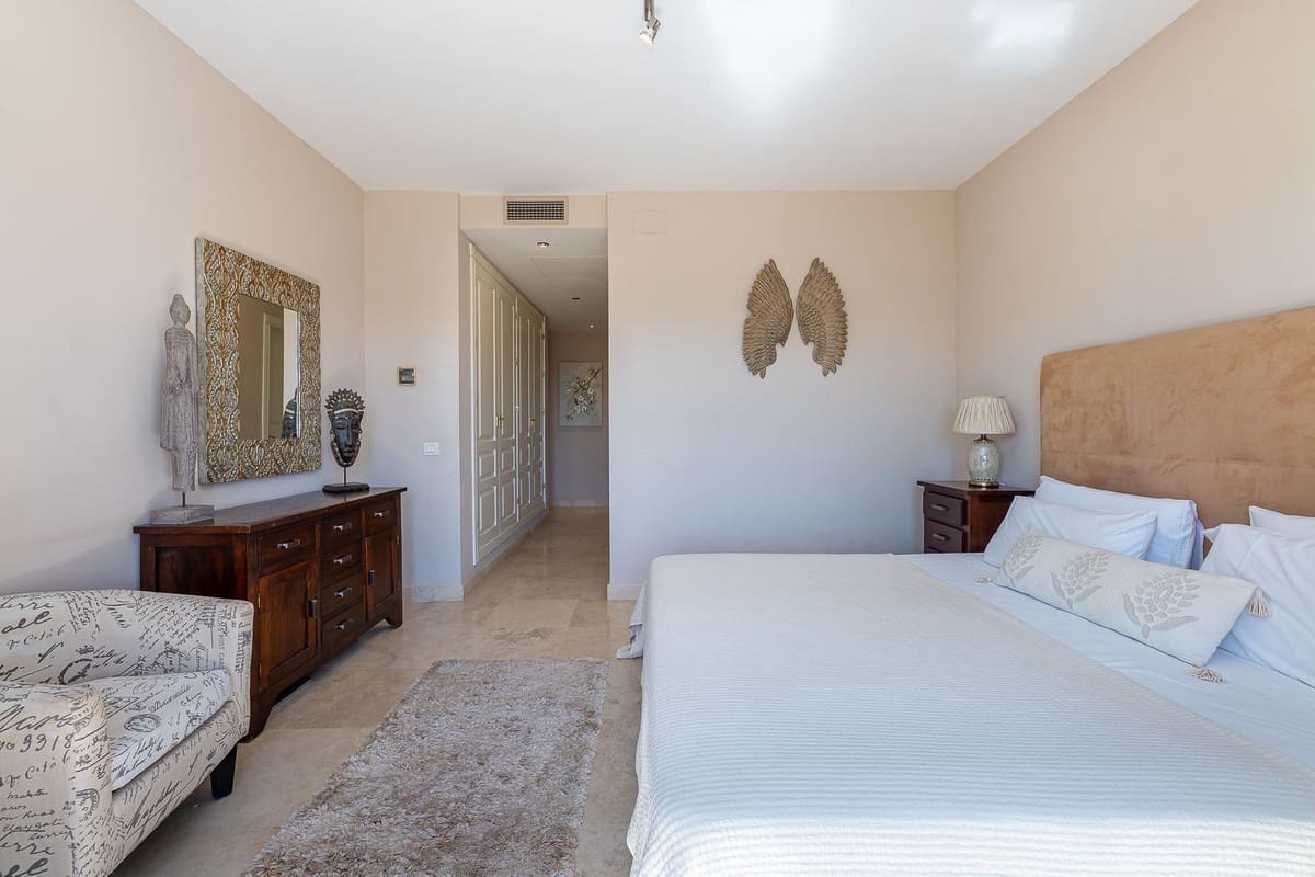3 quarto Casa em Banda para venda em El Paraiso com piscina garagem - 745 000 € (Ref: 10120605)