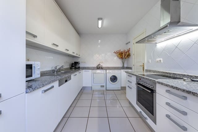 3 chambre Maison de Ville à vendre à El Paraiso, Estepona avec piscine garage - 745 000 € (Ref: 10120605)
