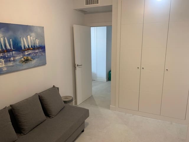 Appartement de 3 chambres à louer à Estepona avec piscine garage - 2 850 € (Ref: 10135168)