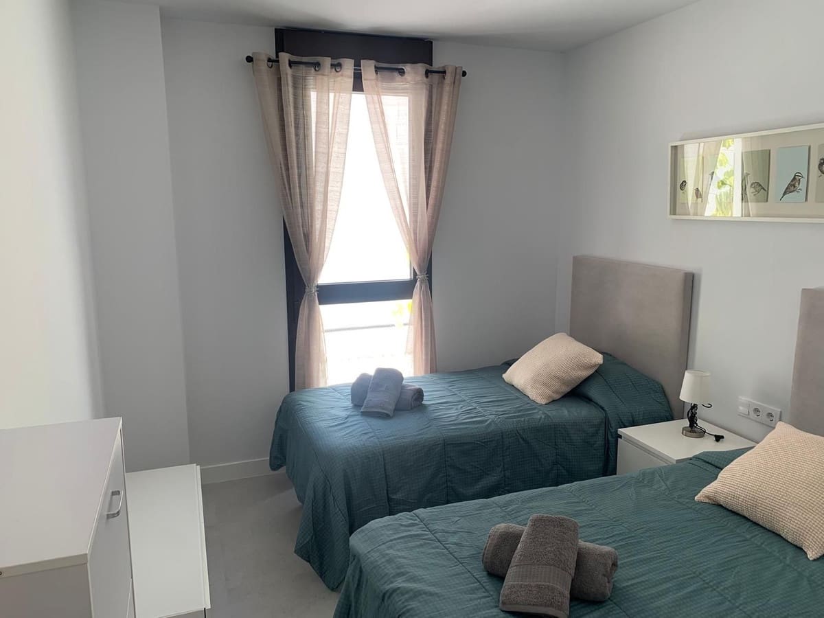 3 makuuhuone Huoneisto vuokrattavana paikassa Estepona mukana uima-altaan 
autotalli - 2 850 € (Ref: 10135168)
