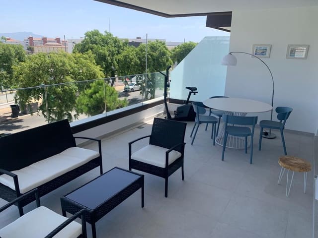 Appartement de 3 chambres à louer à Estepona avec piscine garage - 2 850 € (Ref: 10135168)