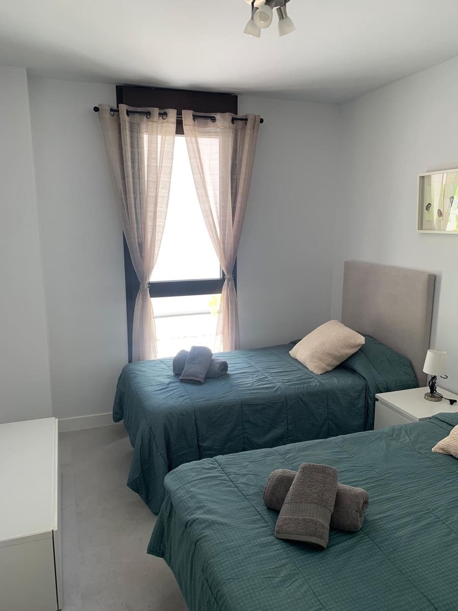 3 makuuhuone Huoneisto vuokrattavana paikassa Estepona mukana uima-altaan 
autotalli - 2 850 € (Ref: 10135168)