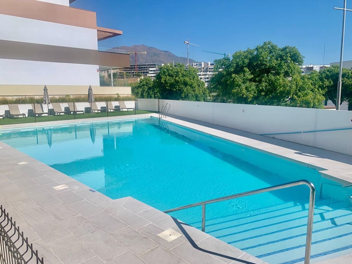 3 makuuhuone Huoneisto vuokrattavana paikassa Estepona mukana uima-altaan 
autotalli - 2 850 € (Ref: 10135168)