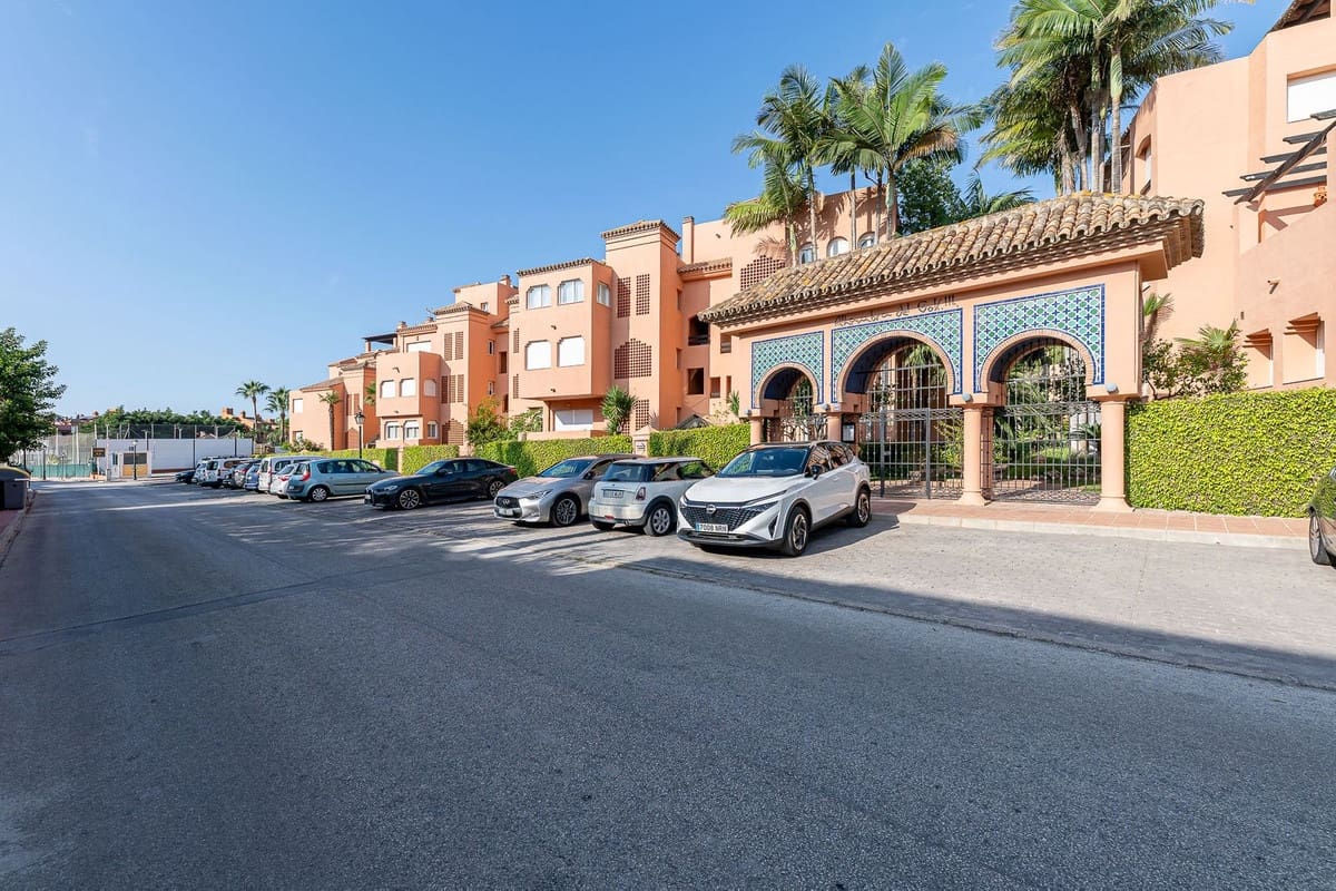 2 sovrum Lägenhet till salu i Guadalmina med pool garage - 630 000 € (Ref: 10154265)
