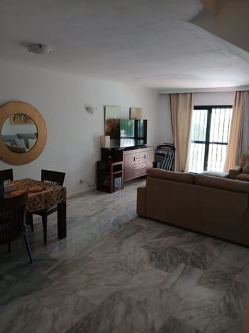Maison de Ville de 3 chambres à louer à Bel-Air, Estepona avec piscine garage - 2 500 € (Ref: 10156860)