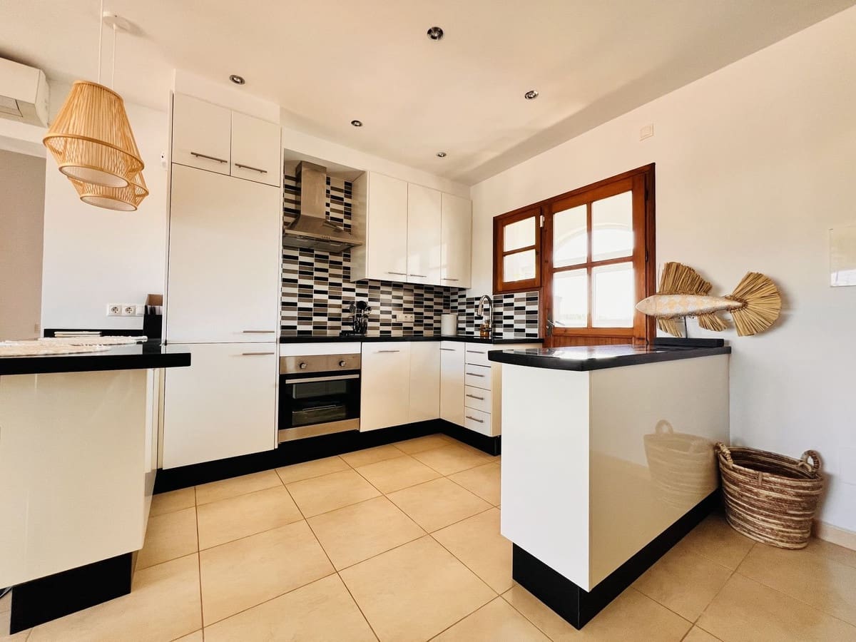 2 soveværelse Penthouse til leje i Mijas med swimmingpool - € 1.650 (Ref: 10165487)