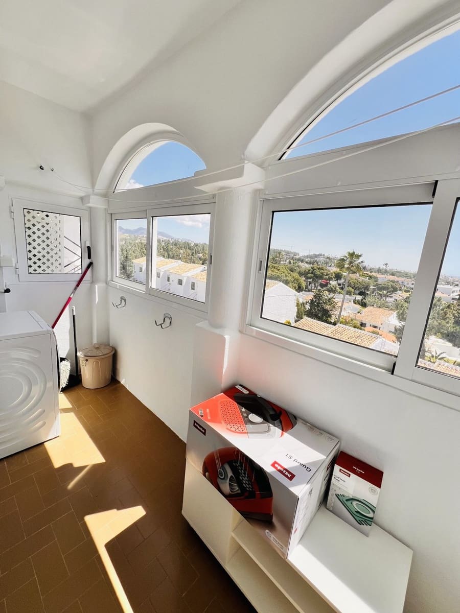 2 soveværelse Penthouse til leje i Mijas med swimmingpool - € 1.650 (Ref: 10165487)