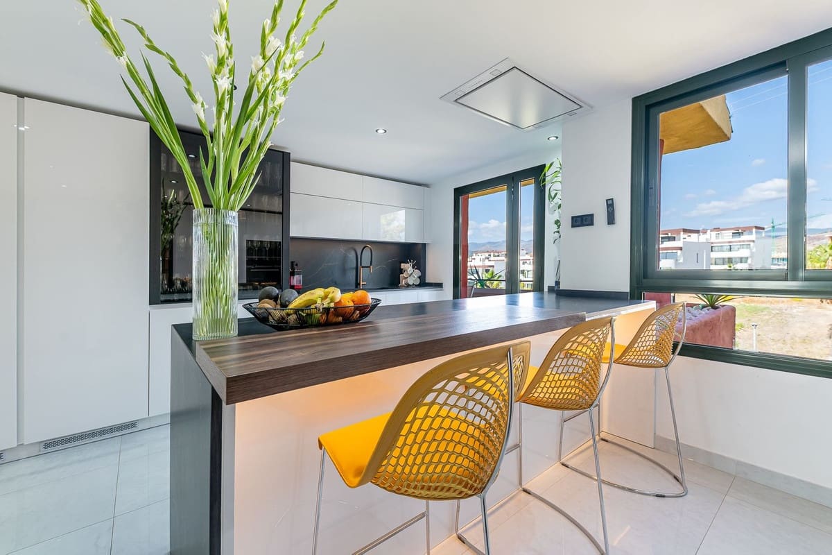 4 chambre Appartement à vendre à Cancelada avec piscine garage - 1 595 000 € (Ref: 10177320)