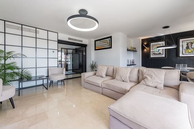 4 chambre Appartement à vendre à Cancelada, Estepona avec piscine garage - 1 595 000 € (Ref: 10177320)
