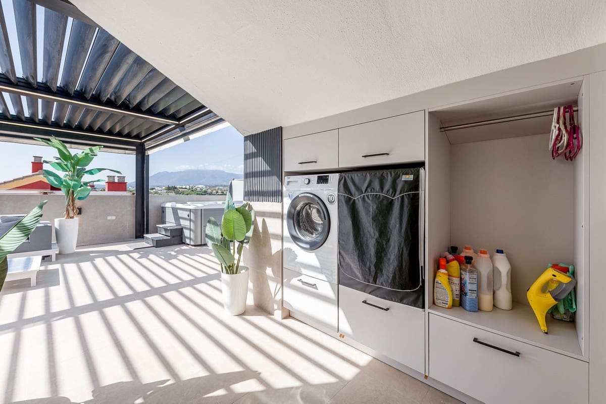 4 chambre Appartement à vendre à Cancelada avec piscine garage - 1 595 000 € (Ref: 10177320)