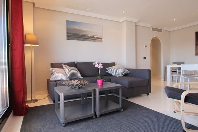Apartamento de 2 habitaciones en Bahia de Casares, Casares en alquiler con piscina garaje - 1.350 € (Ref: 10179668)