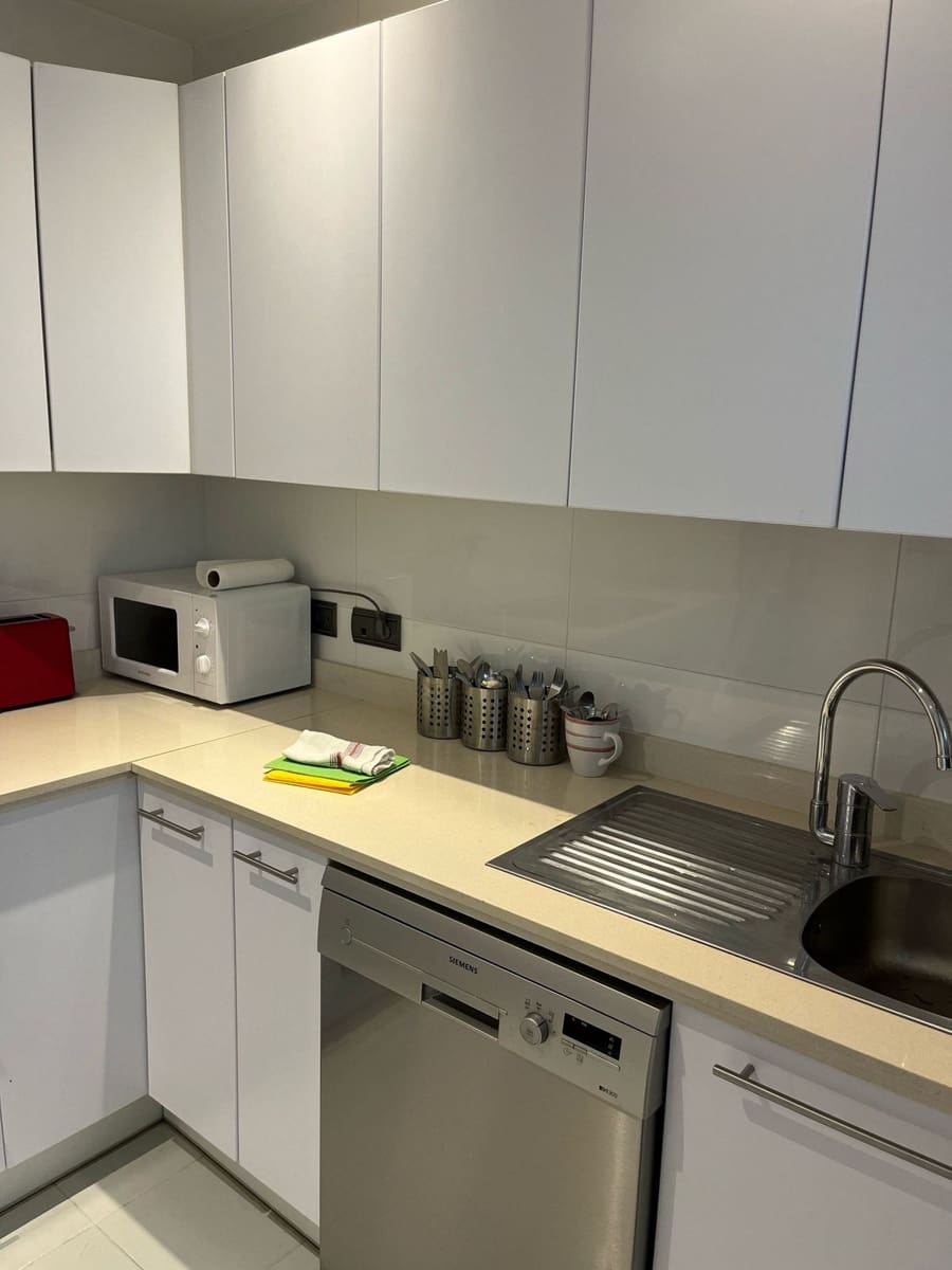 Apartamento de 2 habitaciones en Bahia de Casares en alquiler con piscina garaje - 1.350 € (Ref: 10179668)