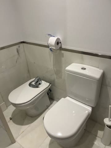 Apartamento de 2 habitaciones en Bahia de Casares, Casares en alquiler con piscina garaje - 1.350 € (Ref: 10179668)