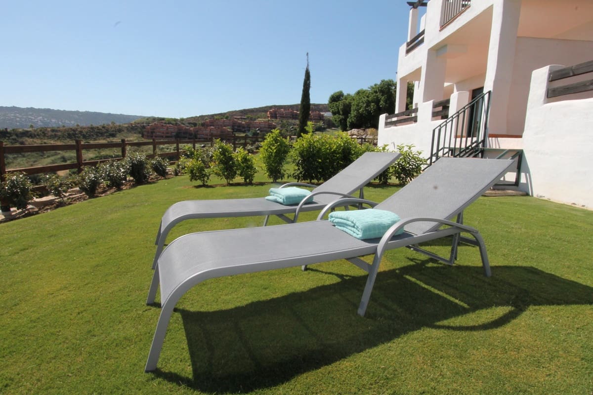 Apartamento de 2 habitaciones en Bahia de Casares en alquiler con piscina garaje - 1.350 € (Ref: 10179668)