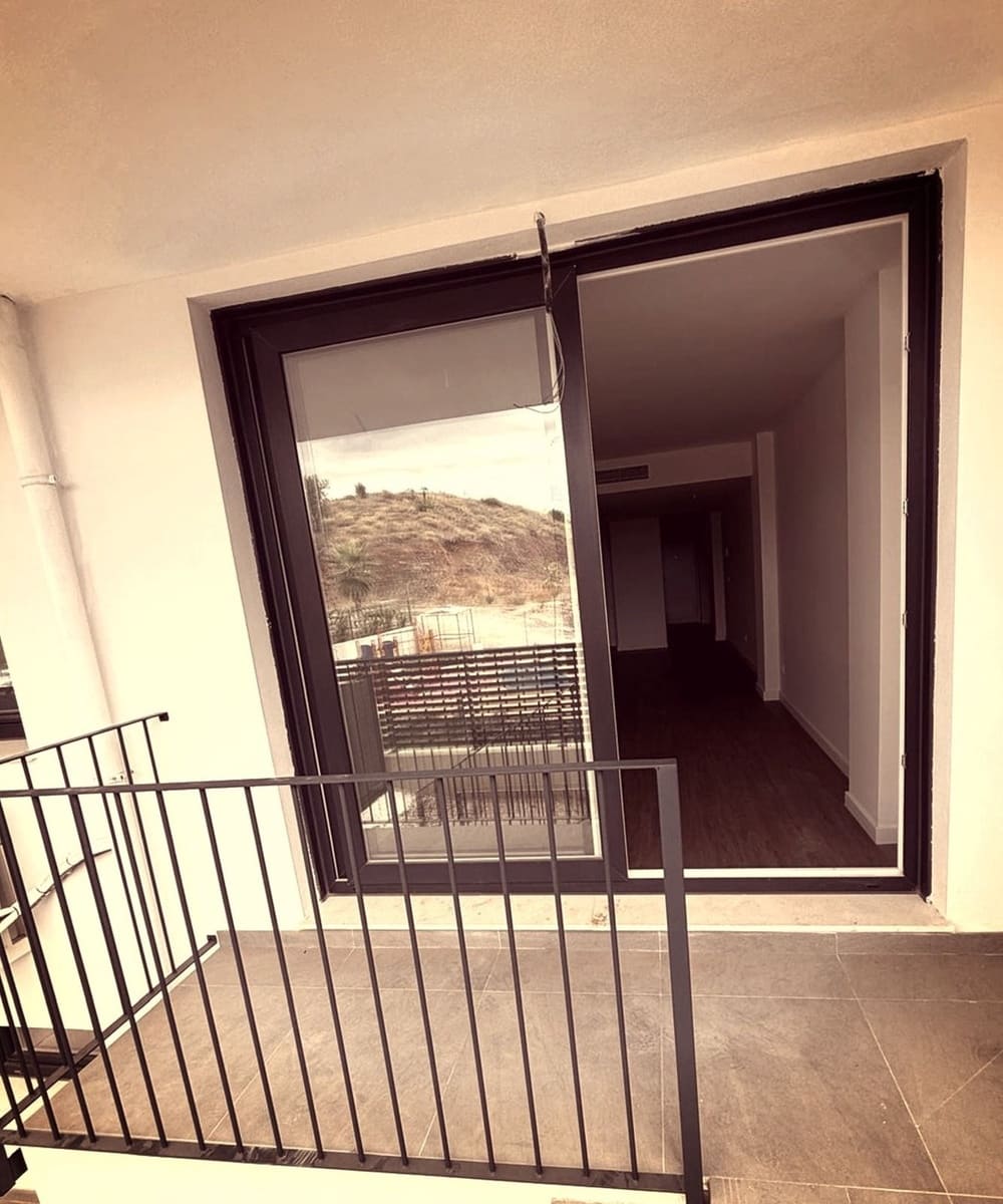 2 soveværelse Lejlighed til salg i Fuengirola med swimmingpool garage - € 295.000 (Ref: 10183548)
