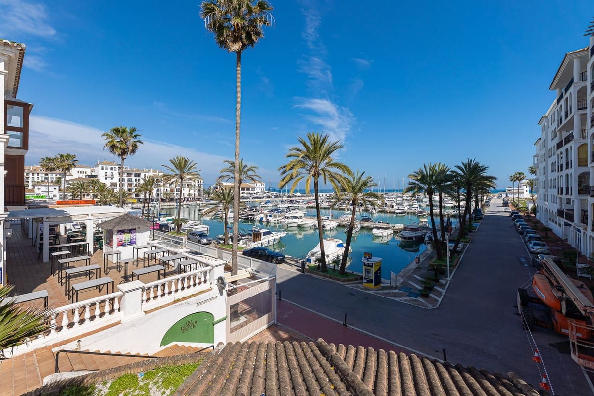 1 sovrum Takvåning till salu i La Duquesa / Puerto de la Duquesa - 264 900 € (Ref: 9891176)