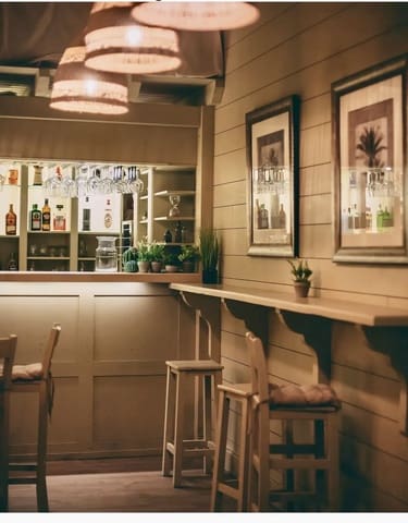 Restaurante/Bar para venda em Estepona - 240 000 € (Ref: 9891177)