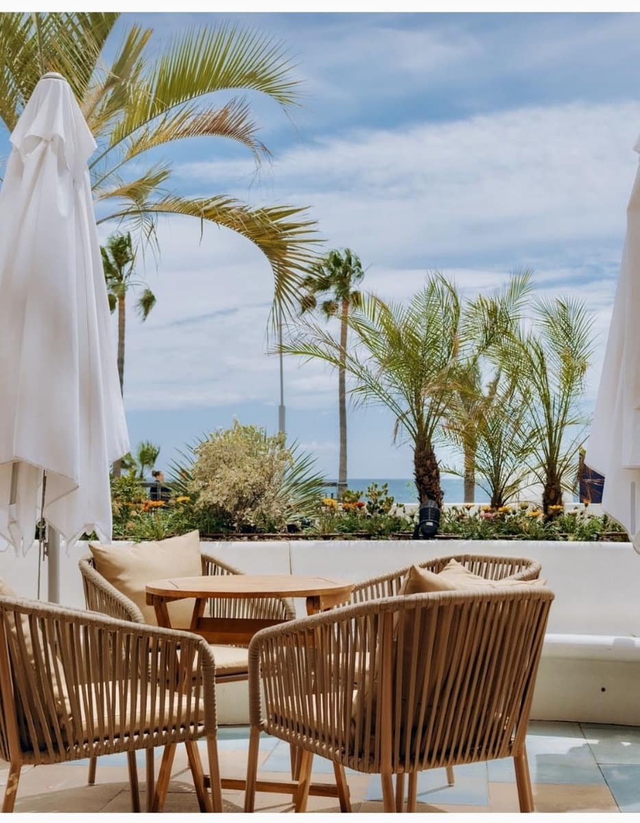 Restaurant/Bar for sale in Estepona - € 240,000 (Ref: 9891177)