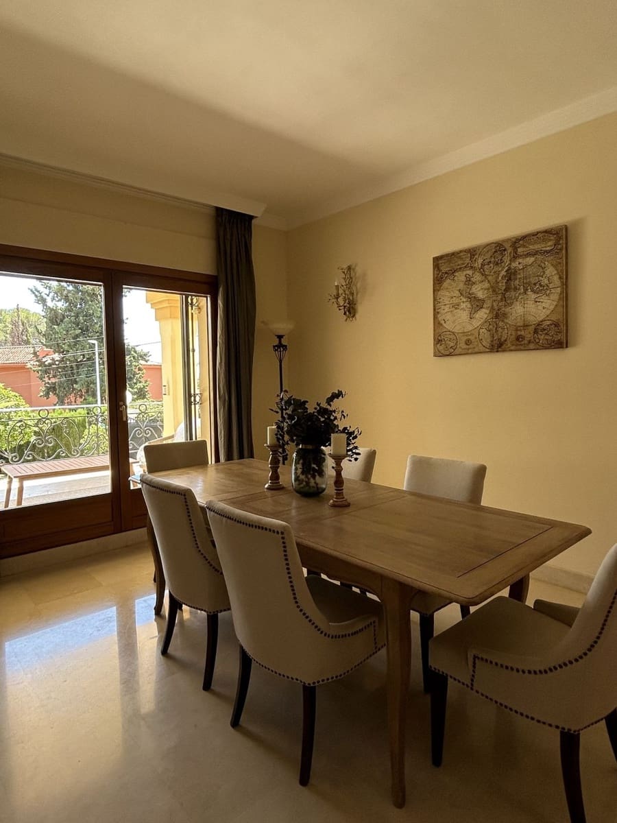 5 quarto Moradia para arrendar em Marbella com piscina garagem - 9 500 € (Ref: 9891178)