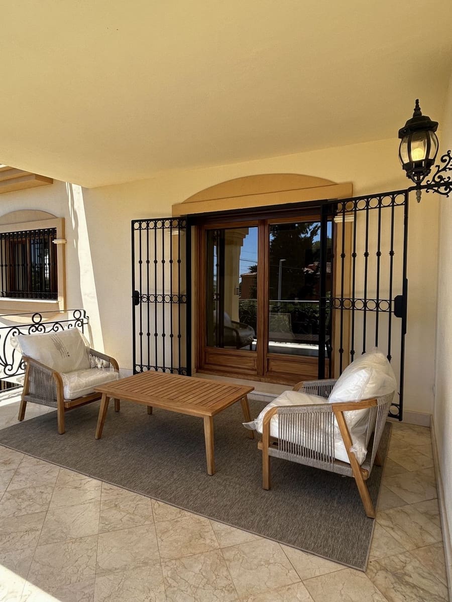5 quarto Moradia para arrendar em Marbella com piscina garagem - 9 500 € (Ref: 9891178)