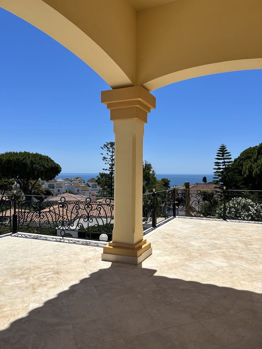 5 quarto Moradia para arrendar em Marbella com piscina garagem - 9 500 € (Ref: 9891178)
