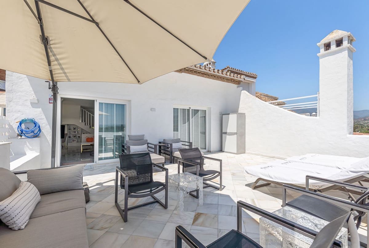 3 bedroom Townhouse for sale in Nueva Andalucia with pool garage - € 847,000 (Ref: 9891181)