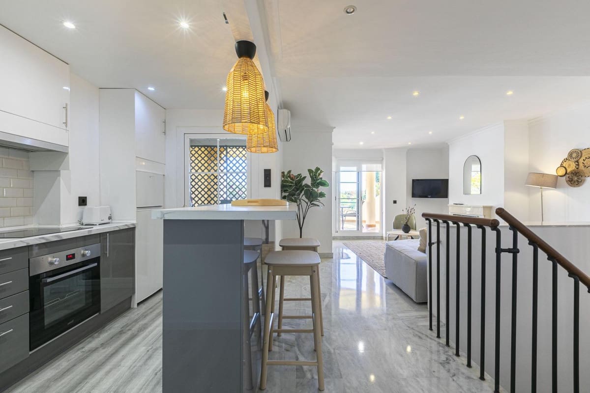 2 camera da letto Appartamento in vendita in Nueva Andalucia con piscina garage - 514.856 € (Rif: 9891183)