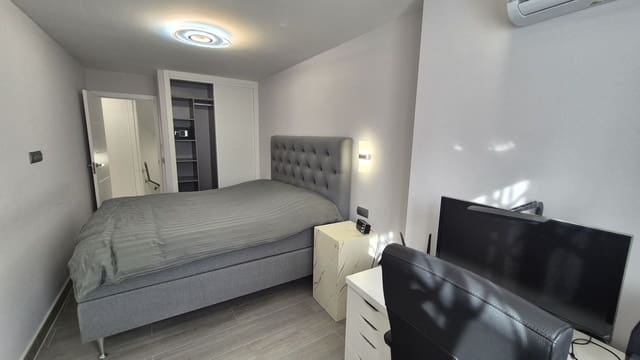 4 soveværelse Byhus til salg i La Reserva, Marbella - € 675.000 (Ref: 9891186)