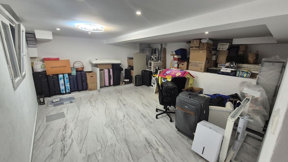 4 sypialnia Dom na sprzedaż w La Reserva z basenem garażem - 675 000 € (Ref: 9891186)