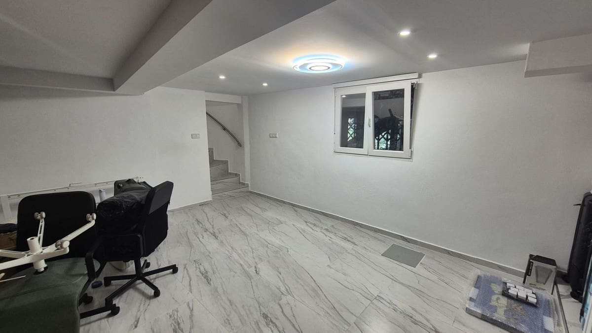 4 sypialnia Dom na sprzedaż w La Reserva z basenem garażem - 675 000 € (Ref: 9891186)