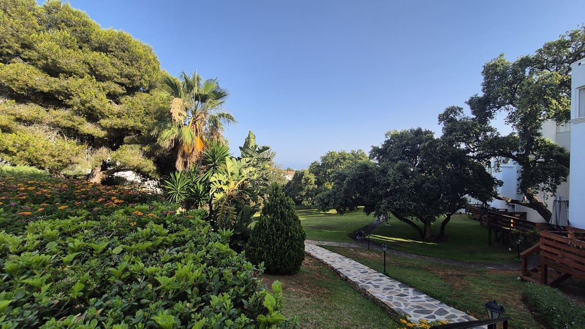 4 sypialnia Dom na sprzedaż w La Reserva z basenem garażem - 675 000 € (Ref: 9891186)