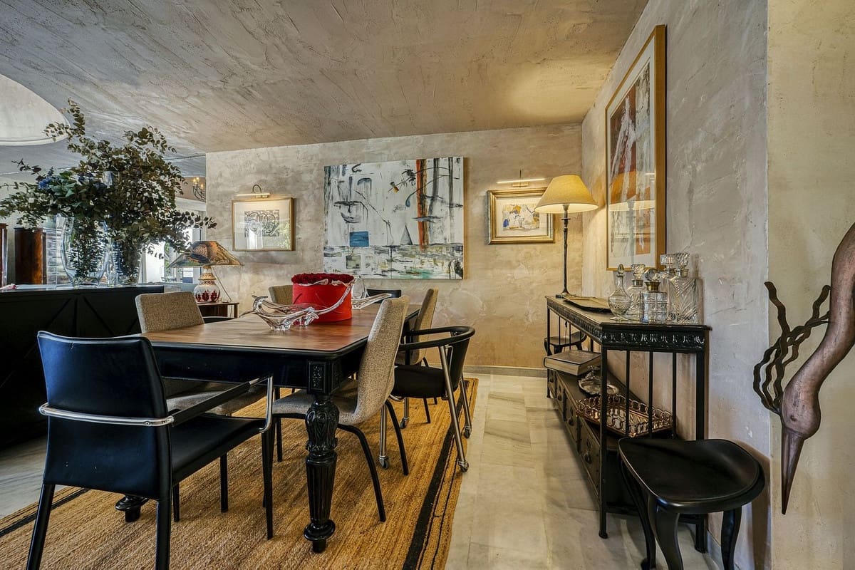 4 sypialnia Apartament na sprzedaż w Guadalmina z basenem garażem - 1 575 000 € (Ref: 9891187)