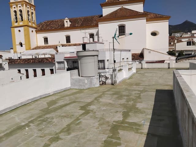 6 quarto Comercial para venda em Marbella - 2 100 000 € (Ref: 9891189)