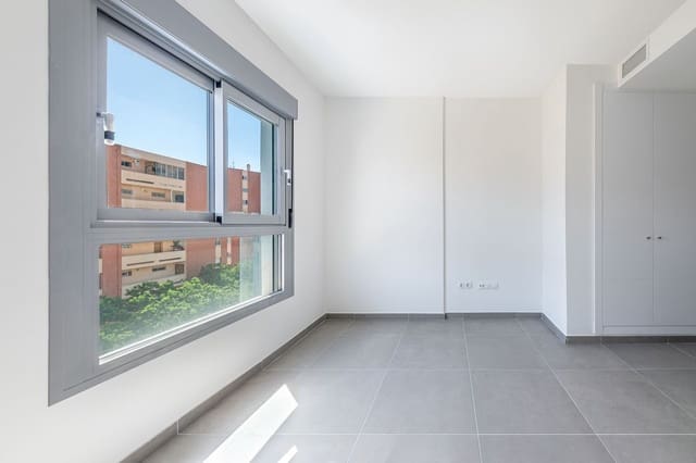 3 makuuhuone Huoneisto myytävänä paikassa Benalmádena mukana uima-altaan 
autotalli - 598 000 € (Ref: 9891190)