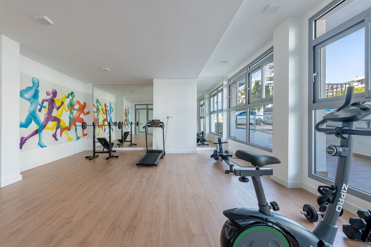 3 bedroom Apartment for sale in Benalmadena with pool garage - € 598,000 (Ref: 9891190)