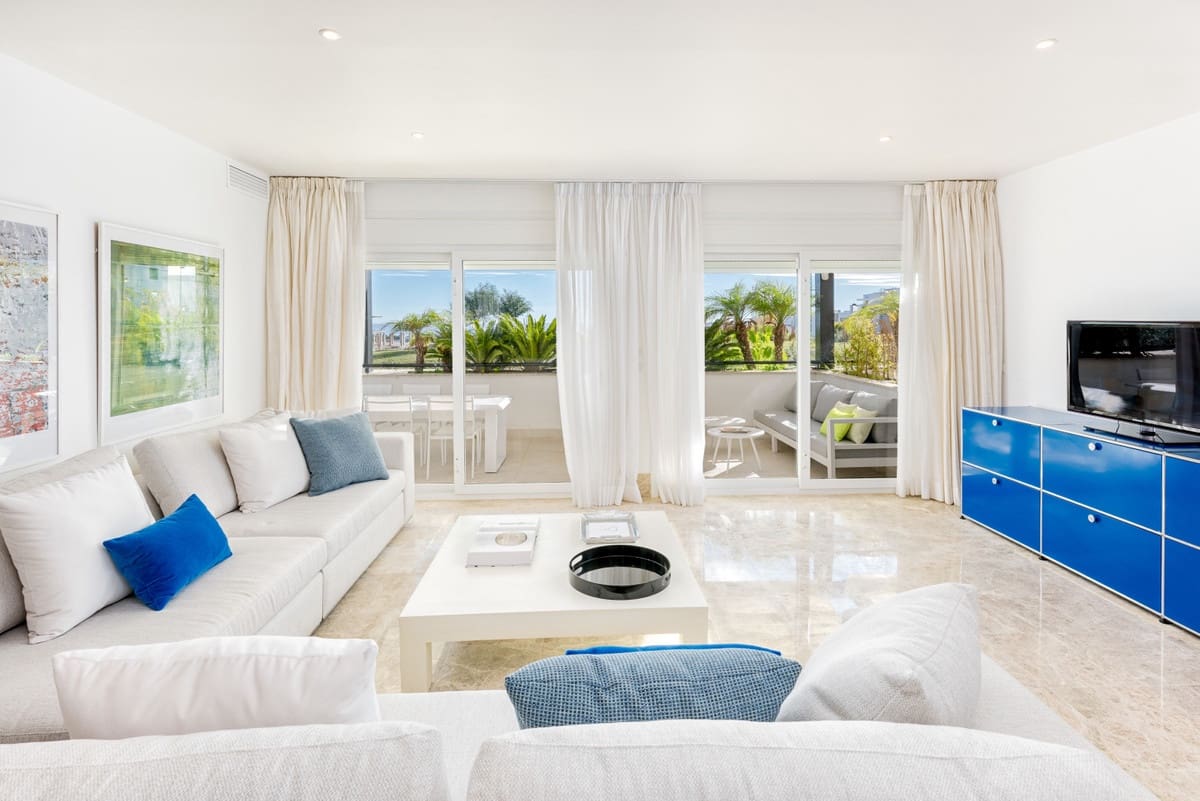 2 Zimmer Doppelhaus zu vermieten in Marbella mit Pool Garage - 2.450 € (Ref: 9891191)