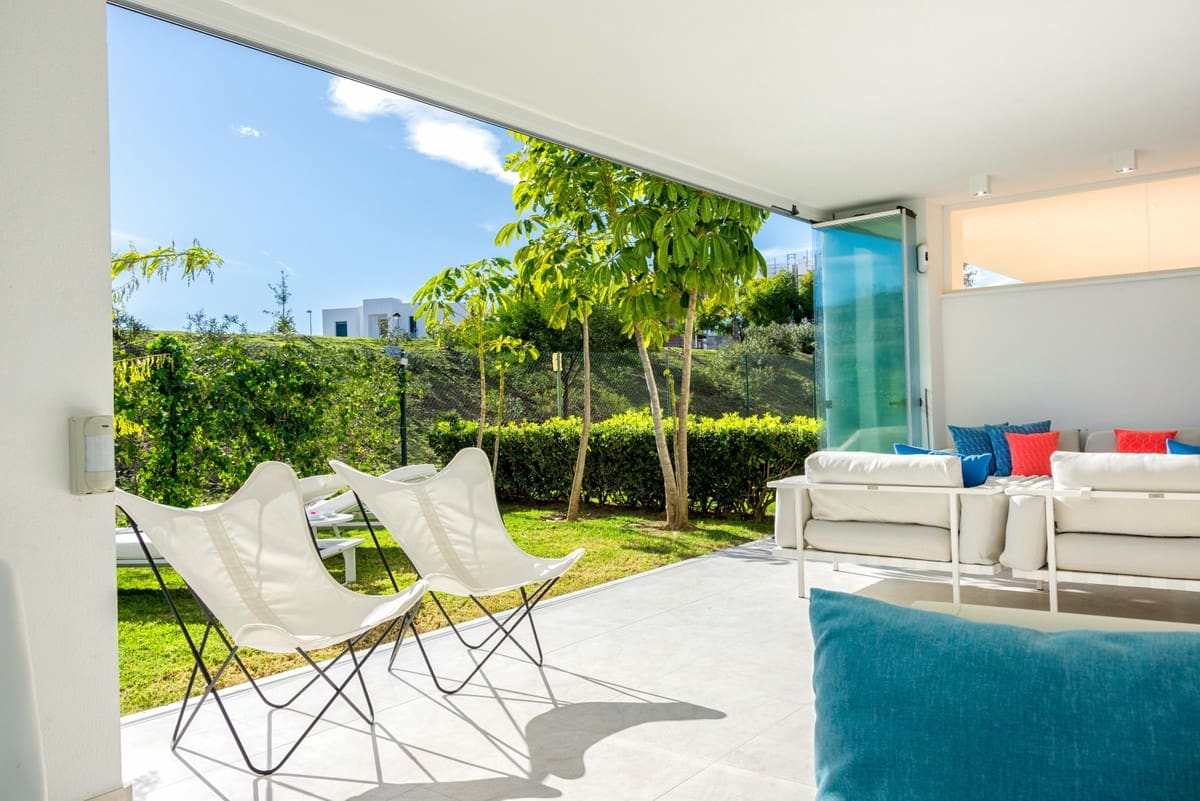 2 Zimmer Doppelhaus zu vermieten in Marbella mit Pool Garage - 2.450 € (Ref: 9891191)