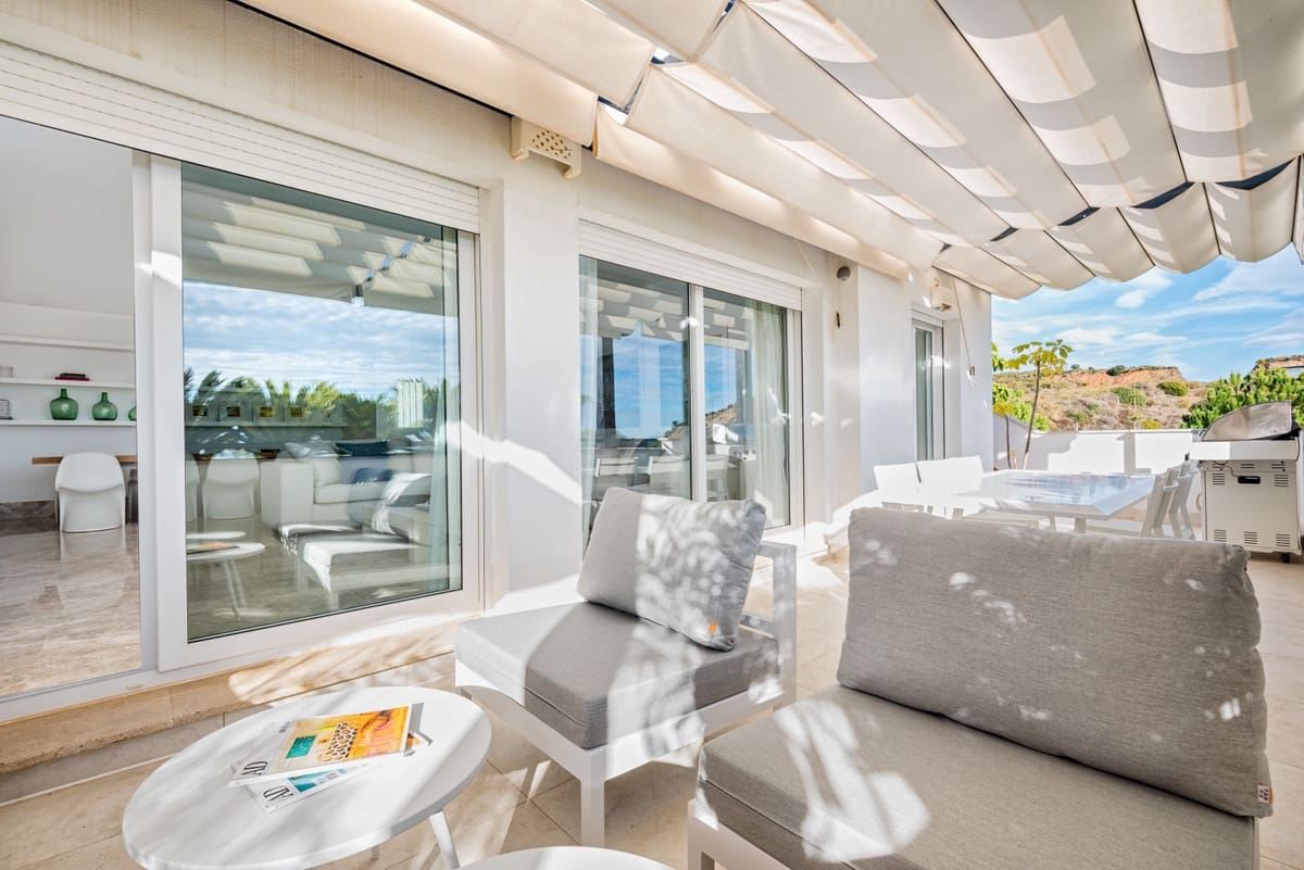 2 Zimmer Doppelhaus zu vermieten in Marbella mit Pool Garage - 2.450 € (Ref: 9891191)