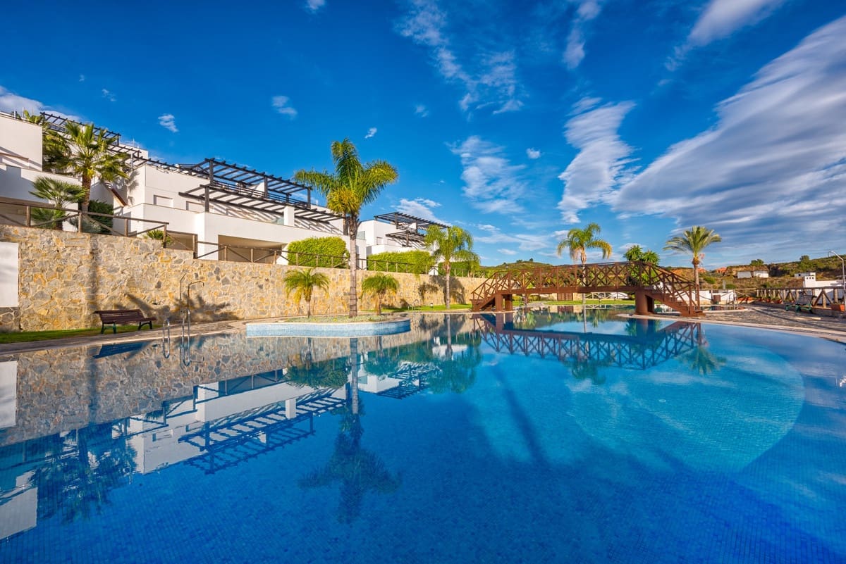 2 Zimmer Doppelhaus zu vermieten in Marbella mit Pool Garage - 2.450 € (Ref: 9891191)