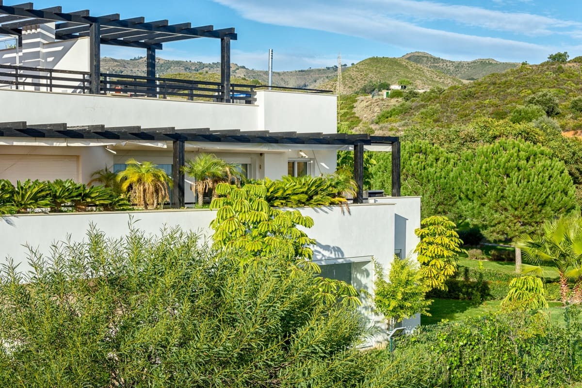 2 Zimmer Doppelhaus zu vermieten in Marbella mit Pool Garage - 2.450 € (Ref: 9891191)