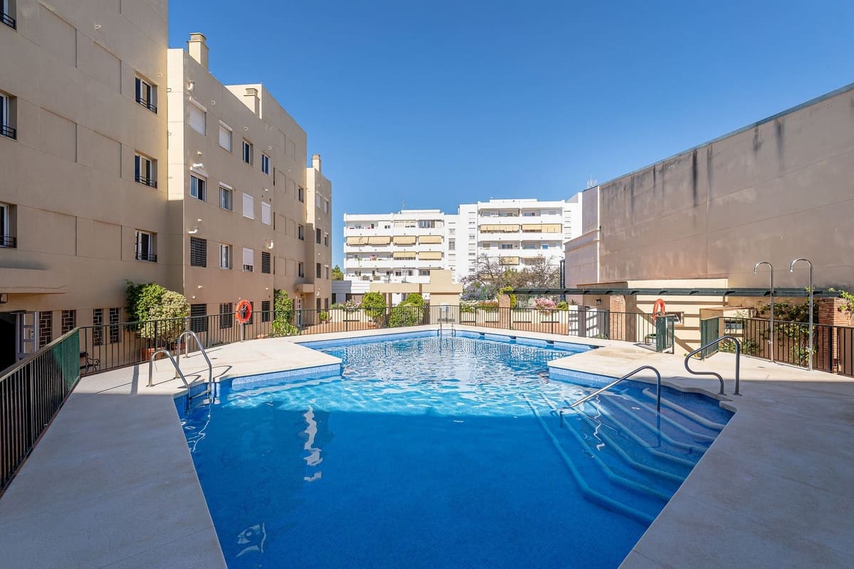 1 sovrum Takvåning till salu i Marbella med pool garage - 315 000 € (Ref: 9895452)