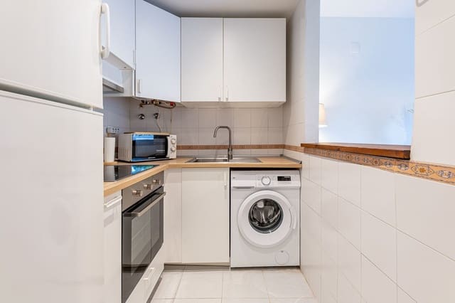 Apartamento de 1 habitación en El Rosario, Marbella en venta con piscina - 338.000 € (Ref: 9922738)