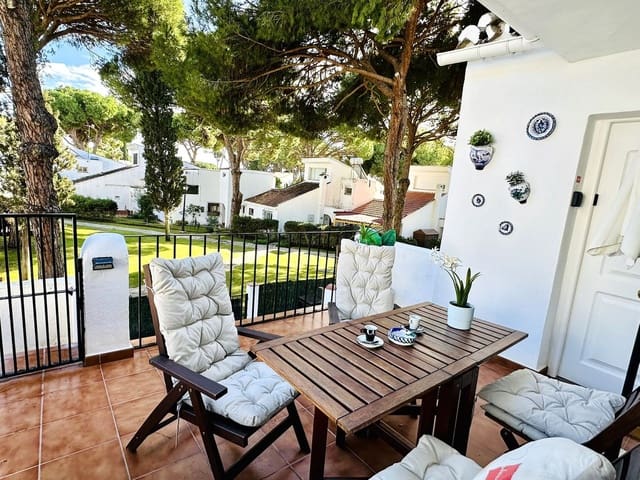 1 makuuhuone Kattohuoneisto vuokrattavana paikassa Benamara, Estepona mukana uima-altaan 
autotalli - 1 500 € (Ref: 9935306)